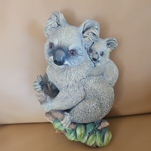 Bossons Koala Sculpture with baby
